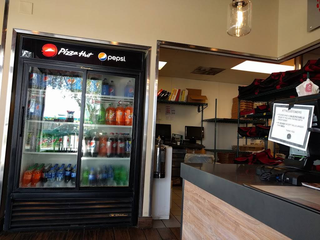 Pizza Hut | meal delivery | 1930 NE 163rd St, North Miami Beach, FL 33162, USA | 3059402444 OR +1 305-940-2444