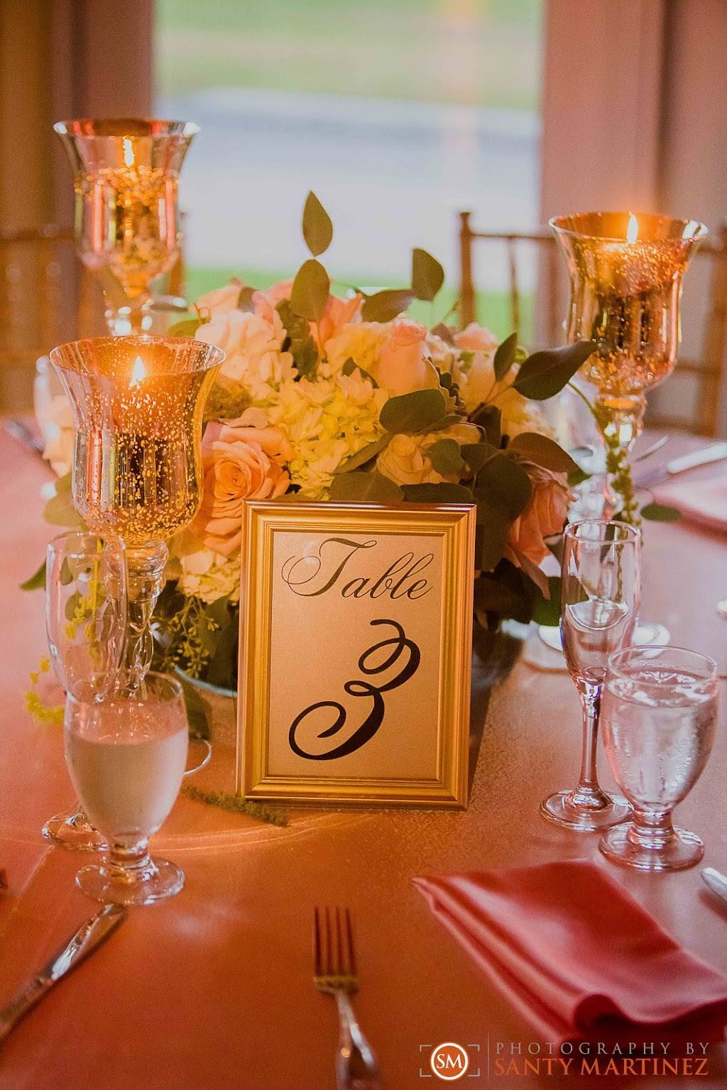 Fairways On The Key Bar & Grill | restaurant | 6700 Crandon Blvd, Key Biscayne, FL 33149, USA | 3053618219 OR +1 305-361-8219