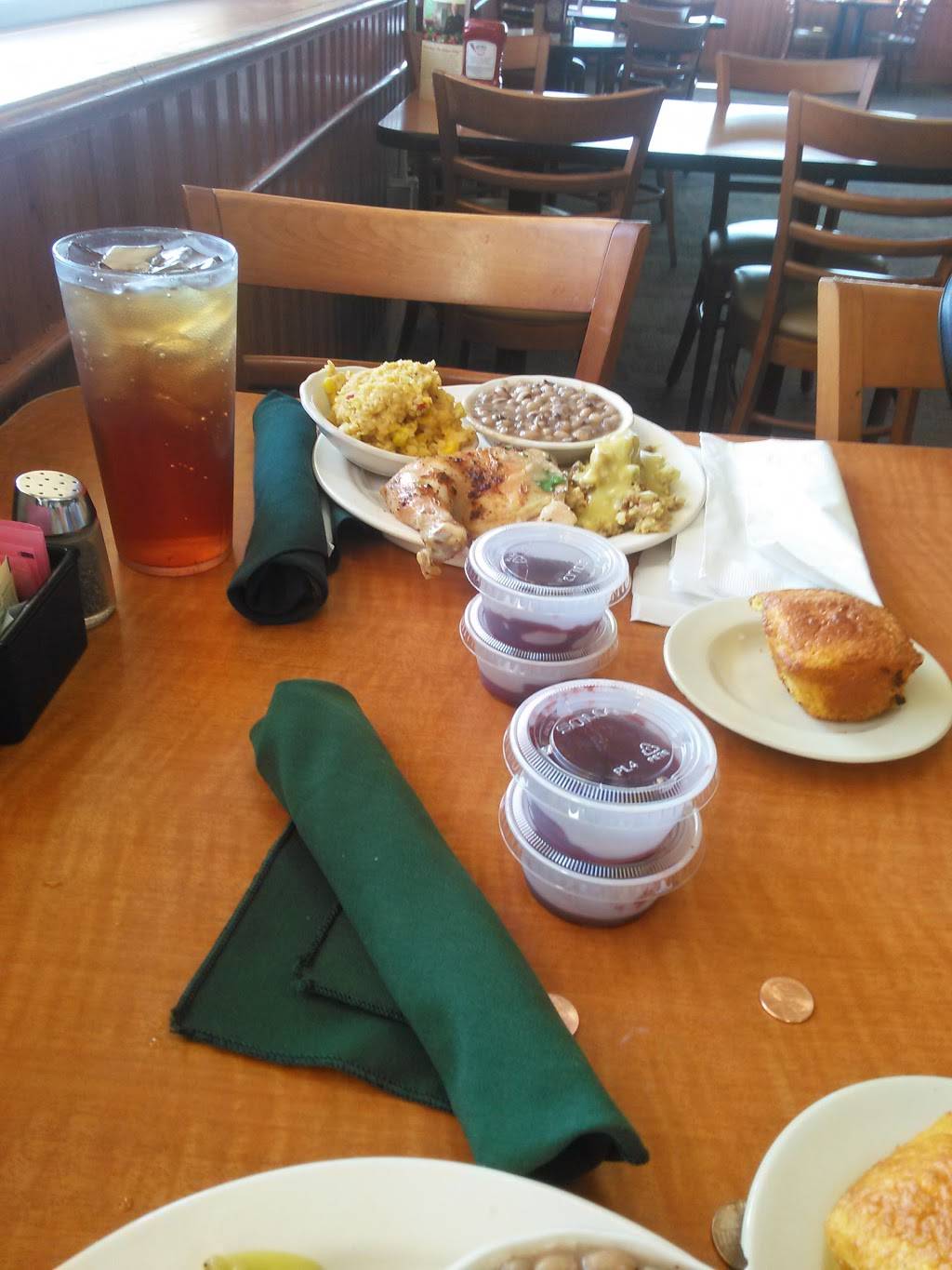 Lubys | restaurant | 926 E Hwy 67, Duncanville, TX 75137, USA | 9722987221 OR +1 972-298-7221