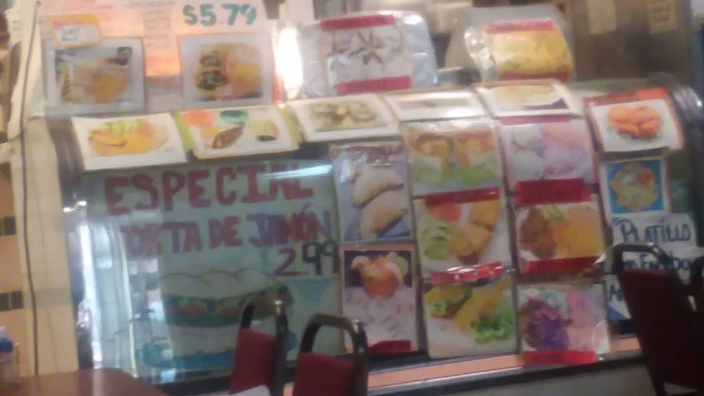 La Guanajuato | restaurant | 233 E Walworth Ave, Delavan, WI 53115, USA | 2627288615 OR +1 262-728-8615