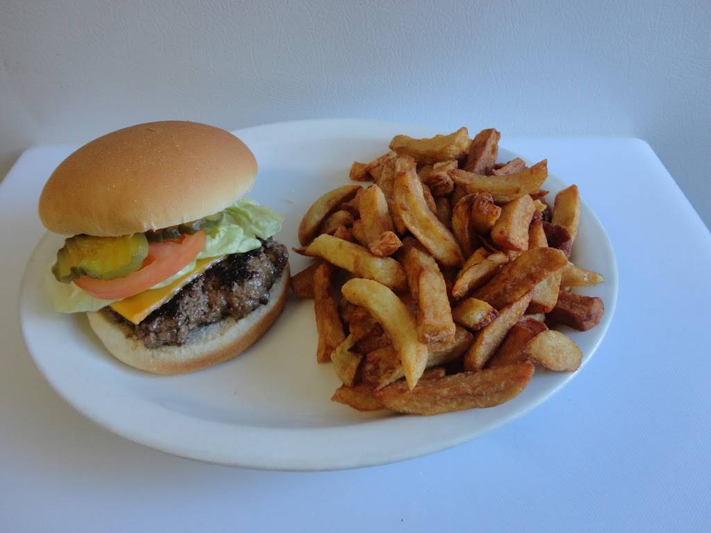 Casse-Croûte La Patata Glacée | restaurant | 9 Boulevard de Lucerne, Gatineau, QC J9H 1L8, Canada | 8193324400 OR +1 819-332-4400