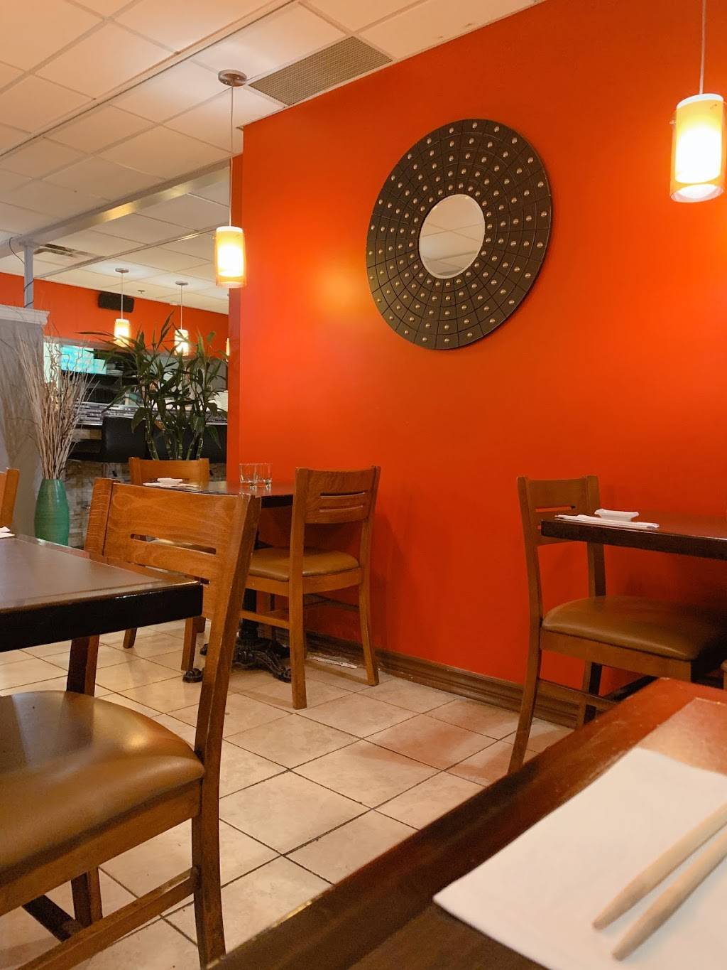 Orchid Sushi | restaurant | 445 Laurier Ave W, Ottawa, ON K1R 0A2, Canada | 6136955588 OR +1 613-695-5588