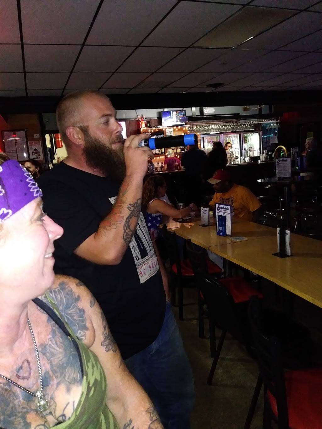 Southside Bar And Grill | restaurant | 3837 S Seneca St, Wichita, KS 67216, USA | 3167765275 OR +1 316-776-5275