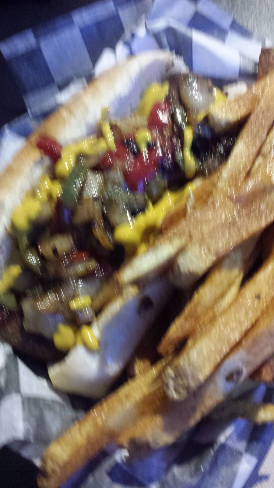 The Garage Bar & Grill | restaurant | 1770 Springfield Church Rd, Jackson Center, PA 16133, USA | 7242697511 OR +1 724-269-7511