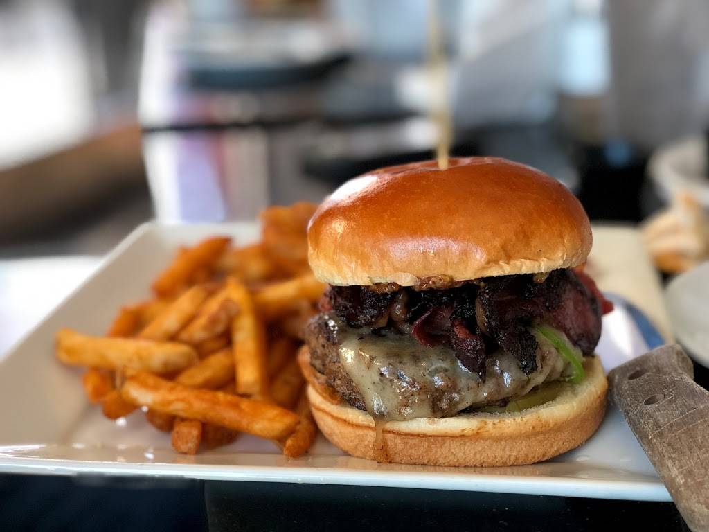 Wicked Cow Burgers and Brews | restaurant | 131 W Foothill Blvd #1, Upland, CA 91786, USA | 9096081924 OR +1 909-608-1924
