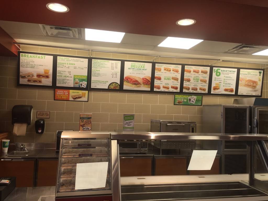 Subway | restaurant | 2467, 3906 E 82nd St, Indianapolis, IN 46240, USA | 3175794900 OR +1 317-579-4900