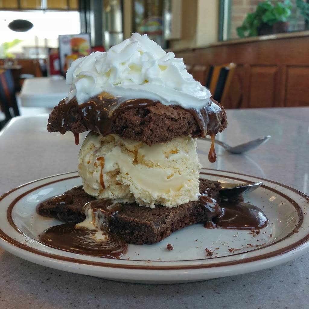 Leos Coney Island | restaurant | 20790 Pontiac Trail, South Lyon, MI 48178, USA | 2484466004 OR +1 248-446-6004