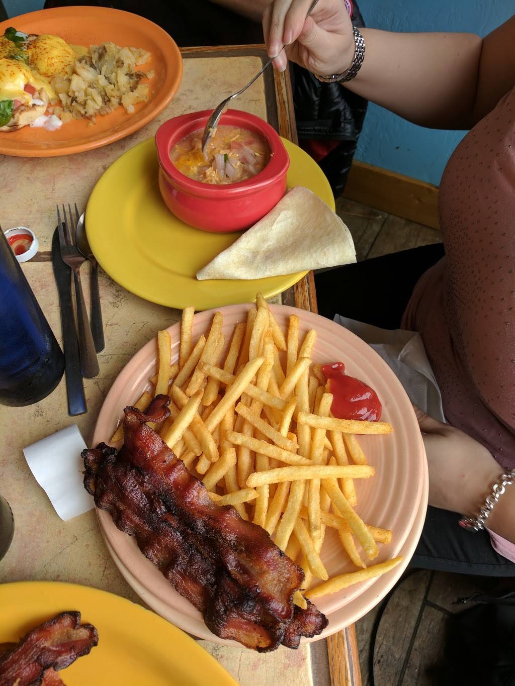 Sharkys Eatery | restaurant | 221 Doc Susie Ave, Fraser, CO 80442, USA | 9707268646 OR +1 970-726-8646