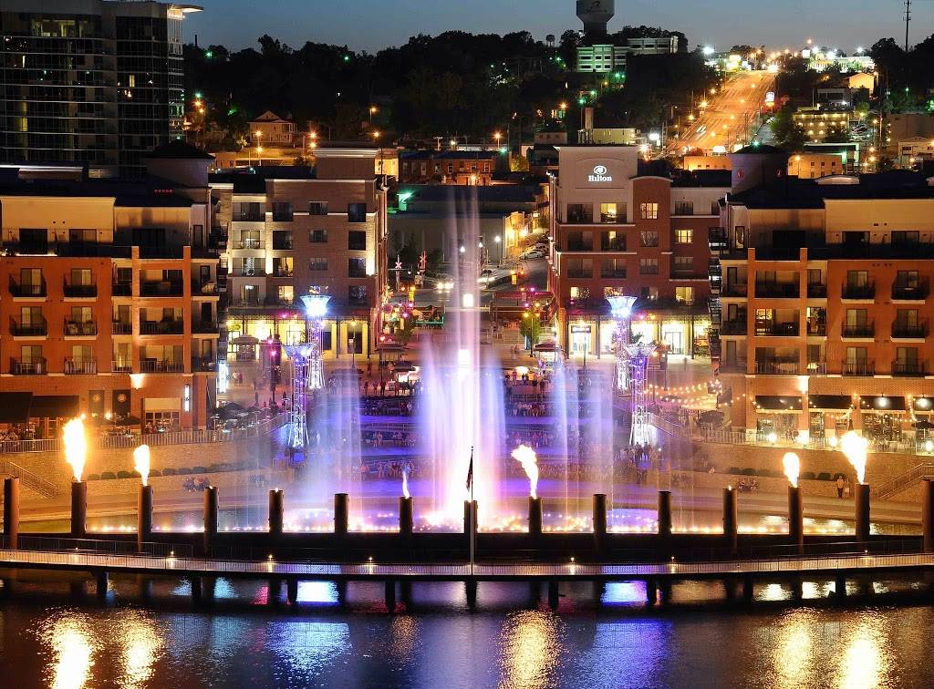 Black Oak Grill | restaurant | 601 Branson Landing Blvd #2089, Branson, MO 65616, USA | 4172390063 OR +1 417-239-0063