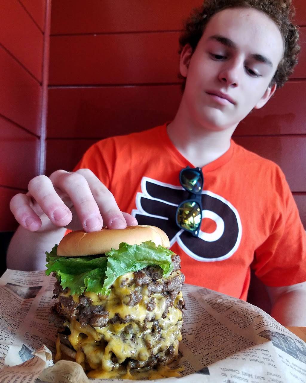 Wayback Burgers | restaurant | 2850 Main St, Stratford, CT 06614, USA | 2039083400 OR +1 203-908-3400