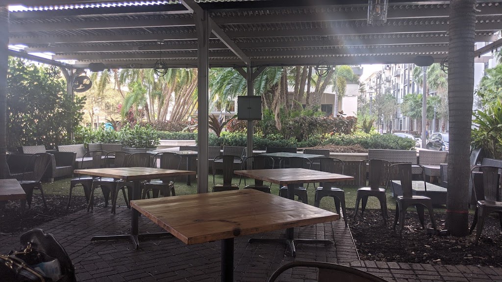 The Brass Tap | restaurant | 551 N Federal Hwy #600, Fort Lauderdale, FL 33301, USA | 7542008648 OR +1 754-200-8648