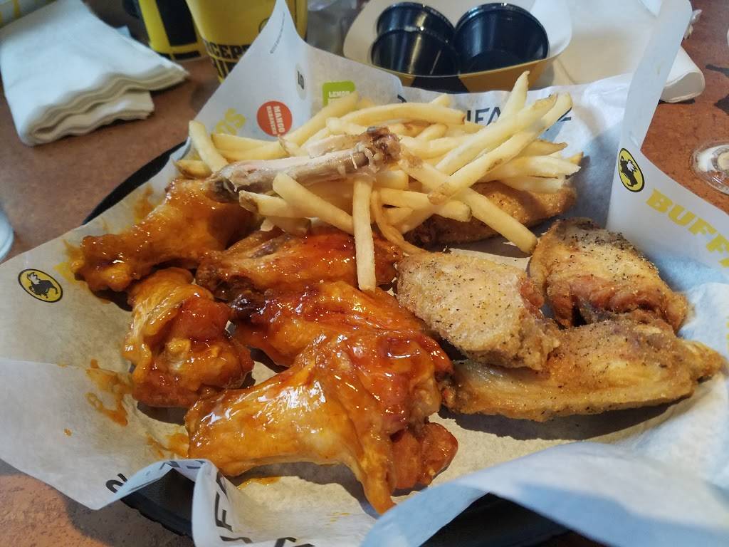 Buffalo Wild Wings | meal takeaway | 6910 SW 3rd St, Oklahoma City, OK 73128, USA | 4056034688 OR +1 405-603-4688