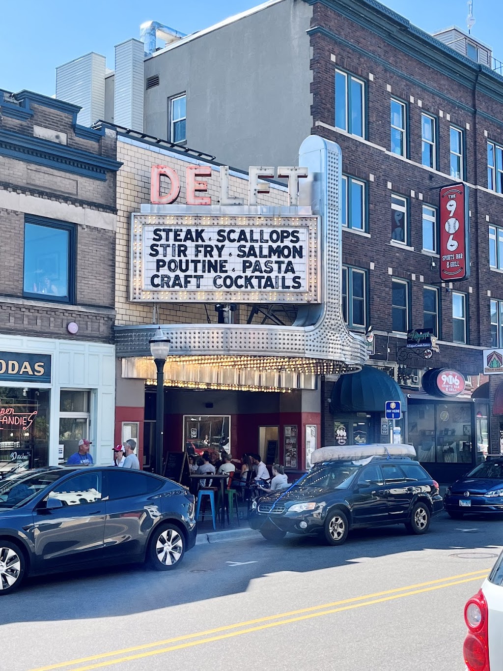 Delft Bistro | restaurant | 139 W Washington St, Marquette, MI 49855, USA | 9062732455 OR +1 906-273-2455