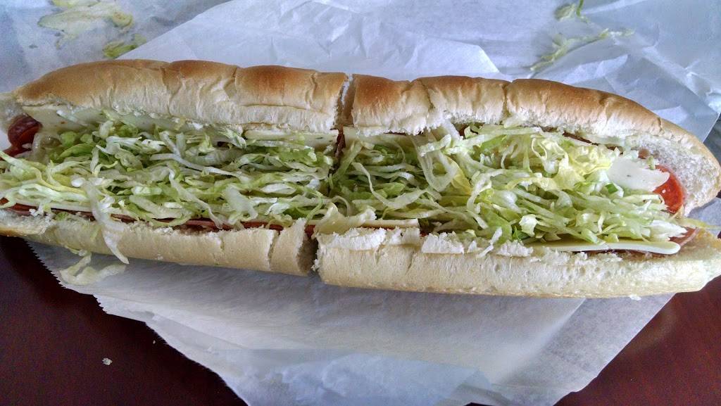 Walrus Subs | restaurant | 760 Youngstown Warren Rd, Niles, OH 44446, USA | 3305056083 OR +1 330-505-6083