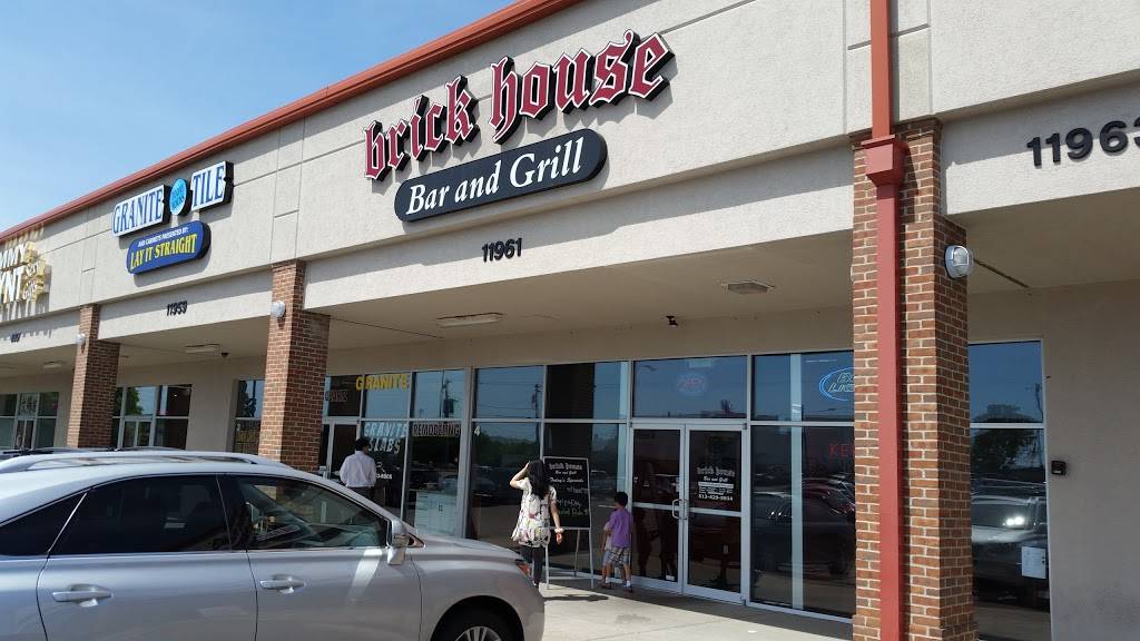 Brick House Bar & Grill | restaurant | 11961 Lebanon Rd, Sharonville, OH 45241, USA | 5134295934 OR +1 513-429-5934