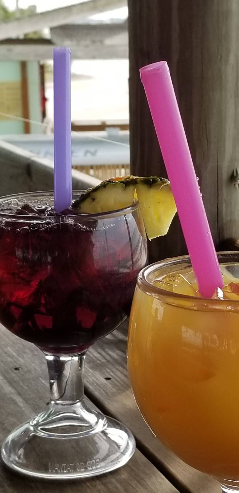 Hi & Dry Grill | restaurant | 61 Causeway Blvd, Dunedin, FL 34698, USA | 7275104445 OR +1 727-510-4445