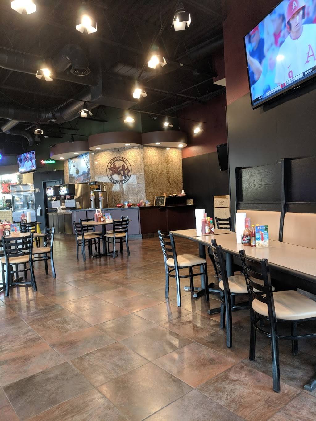 Verna Maes Poboys, Seafood and More | restaurant | 16010 West Rd, Houston, TX 77095, USA | 8326744976 OR +1 832-674-4976