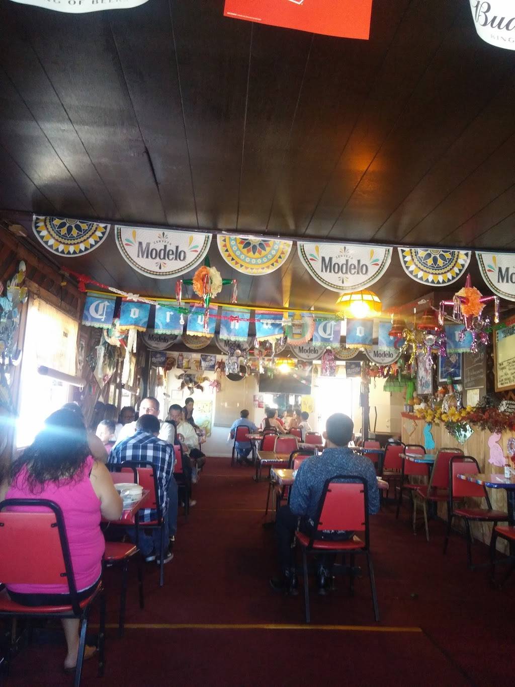 Tacos El Pariente Y Mariscos | restaurant | 100 Williams Rd, Salinas, CA 93905, USA | 8314243711 OR +1 831-424-3711