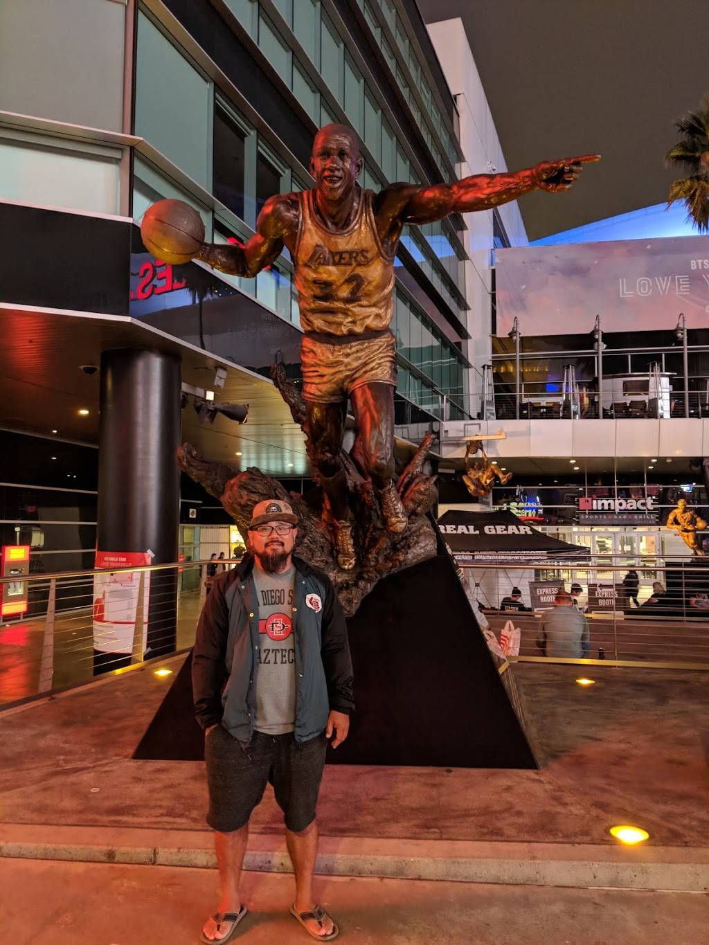 Starbucks | cafe | 800 W Olympic Blvd #102, Los Angeles, CA 90015, USA | 2137481009 OR +1 213-748-1009