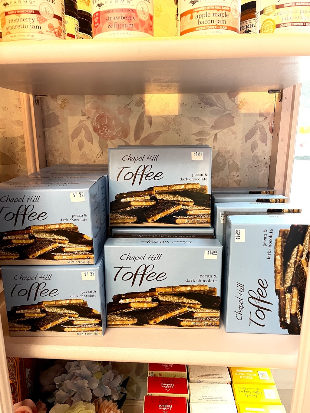 Aux Delices | restaurant | 129 Herman Melville Ave, Newport News, VA 23606, USA | 7575865584 OR +1 757-586-5584