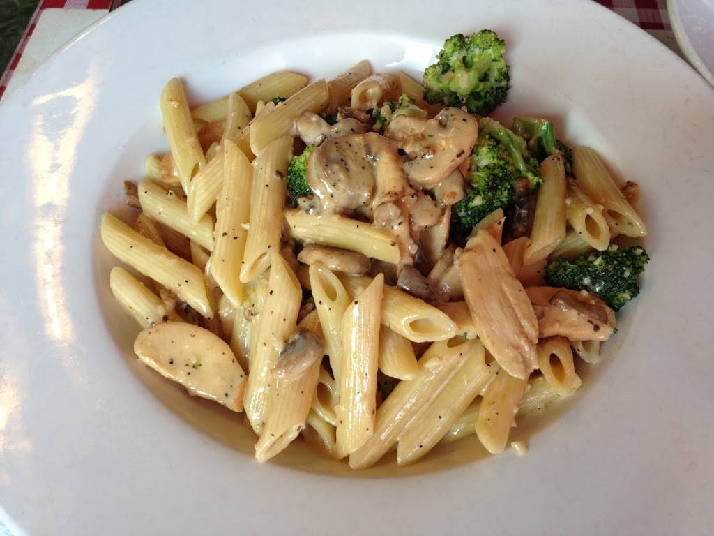 Little Italys Trattoria | night club | 901 Washington St, Vancouver, WA 98660, USA | 3607372363 OR +1 360-737-2363