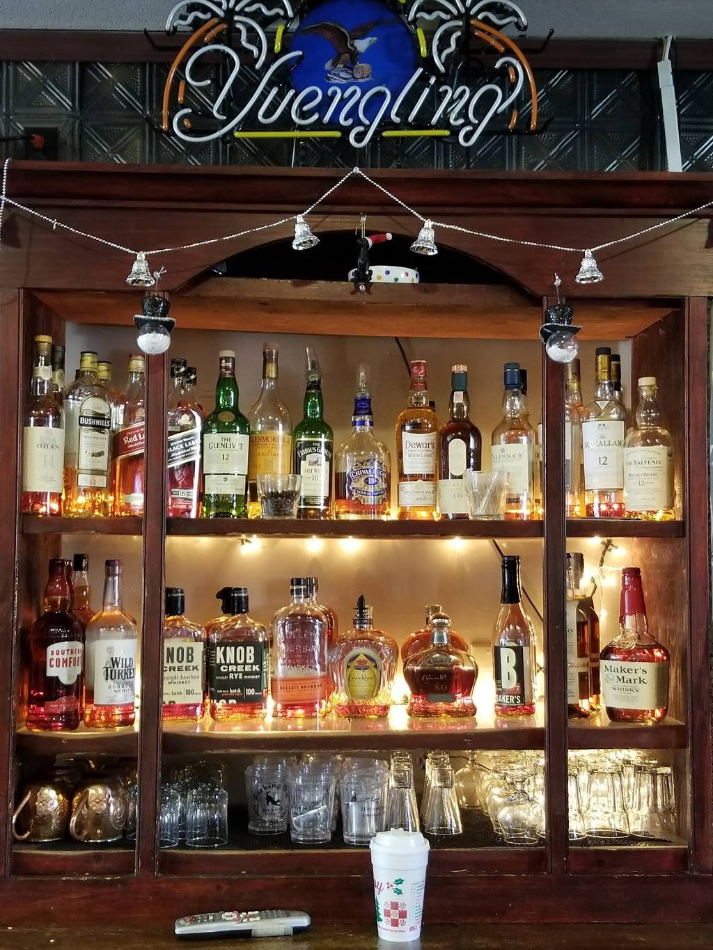 Barking Dog Bar & Grill | restaurant | 21 Friend St, Amesbury, MA 01913, USA | 9783889537 OR +1 978-388-9537