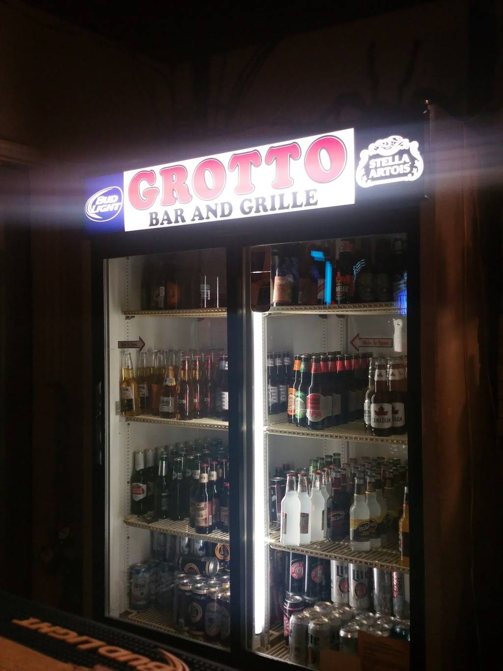 Grotto Bar & Grill | restaurant | 403 Perry Hwy, Pittsburgh, PA 15229, USA | 4123010921 OR +1 412-301-0921