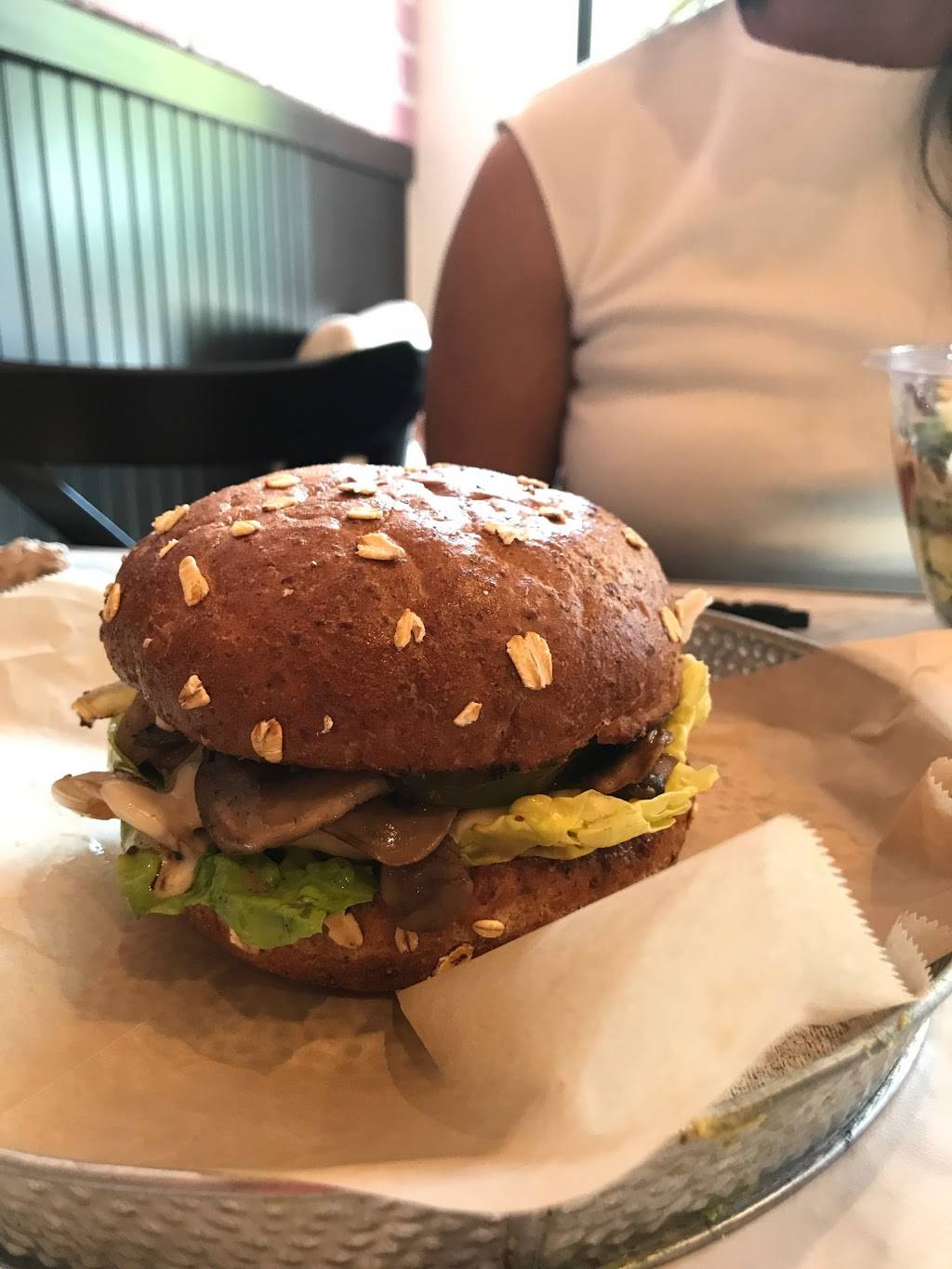 Pattys & Buns | restaurant | 2852 Mountain Blvd, Oakland, CA 94602, USA | 5105315000 OR +1 510-531-5000