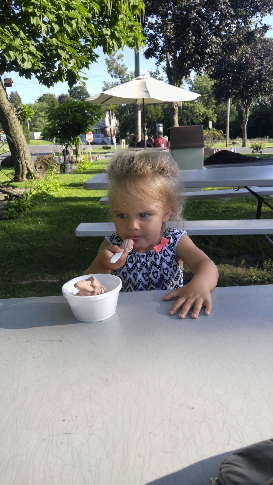 On the Farm | restaurant | 273 Troy Schenectady Rd, Latham, NY 12110, USA | 5187859930 OR +1 518-785-9930