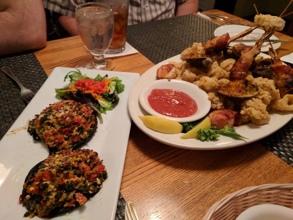 Caseys Restaurant | restaurant | 79 Washington Ave, Rensselaer, NY 12144, USA | 5184633318 OR +1 518-463-3318