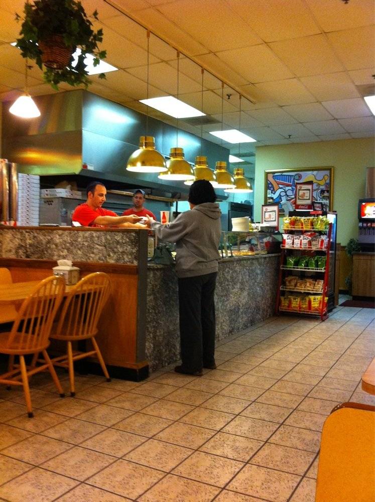 Two Brothers Pizza | restaurant | 5125 Jonestown Rd #157, Harrisburg, PA 17112, USA | 7175411390 OR +1 717-541-1390