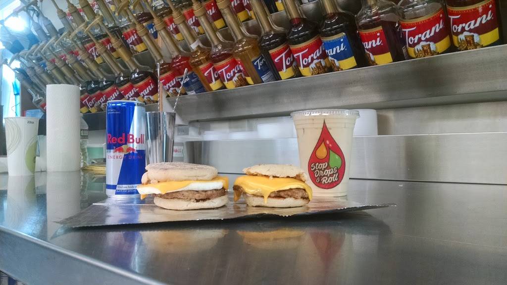 Dunkin | bakery | 585 White Mountain Hwy, Milton, NH 03851, USA | 6036527222 OR +1 603-652-7222