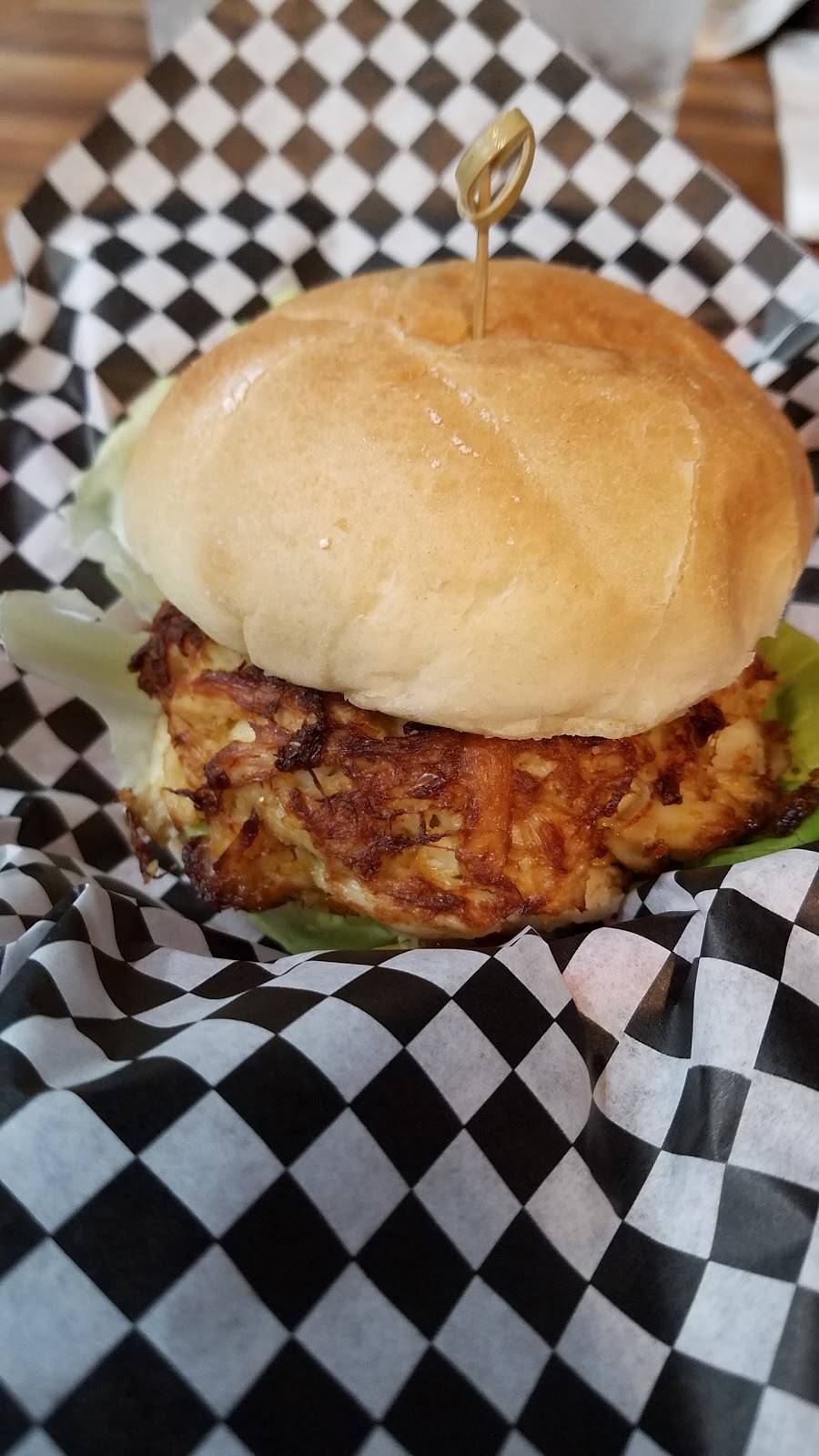 JB Seafood | restaurant | 308 Main St, Myersville, MD 21773, USA | 3012932722 OR +1 301-293-2722