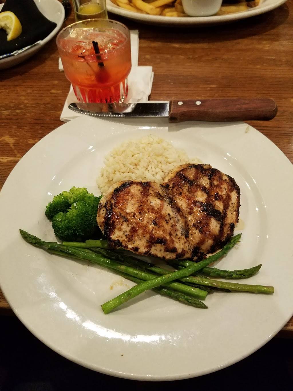 Nick & Jakes Parkville | restaurant | 6325 Lewis St #110, Parkville, MO 64152, USA | 8165848535 OR +1 816-584-8535