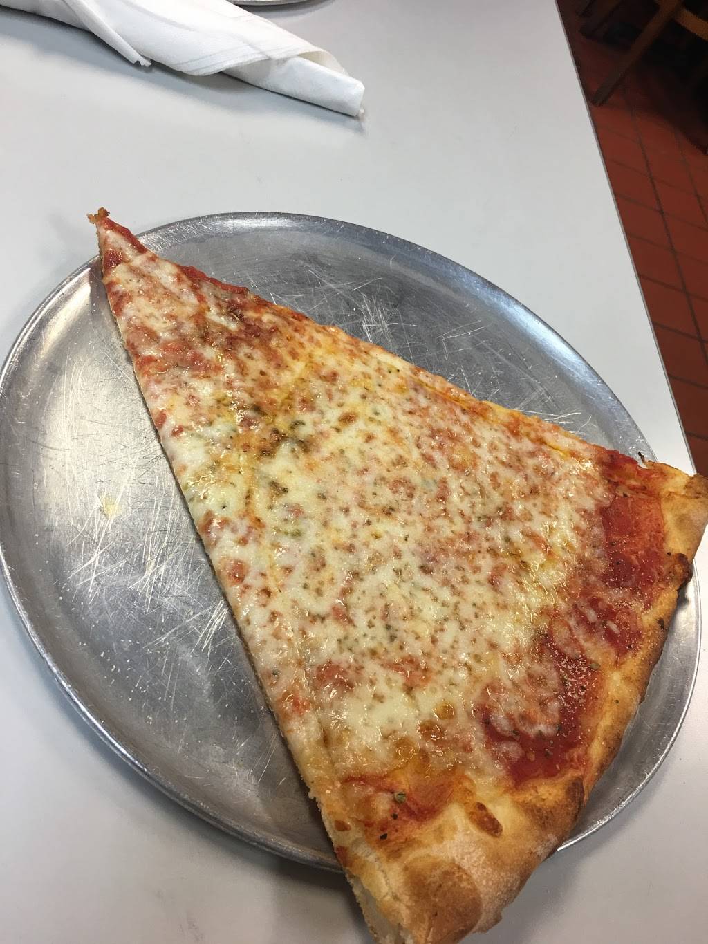 Izzy’s NY Pizza | restaurant | 331 Rockbridge Rd NW #400, Lilburn, GA 30047, USA | 7702792943 OR +1 770-279-2943