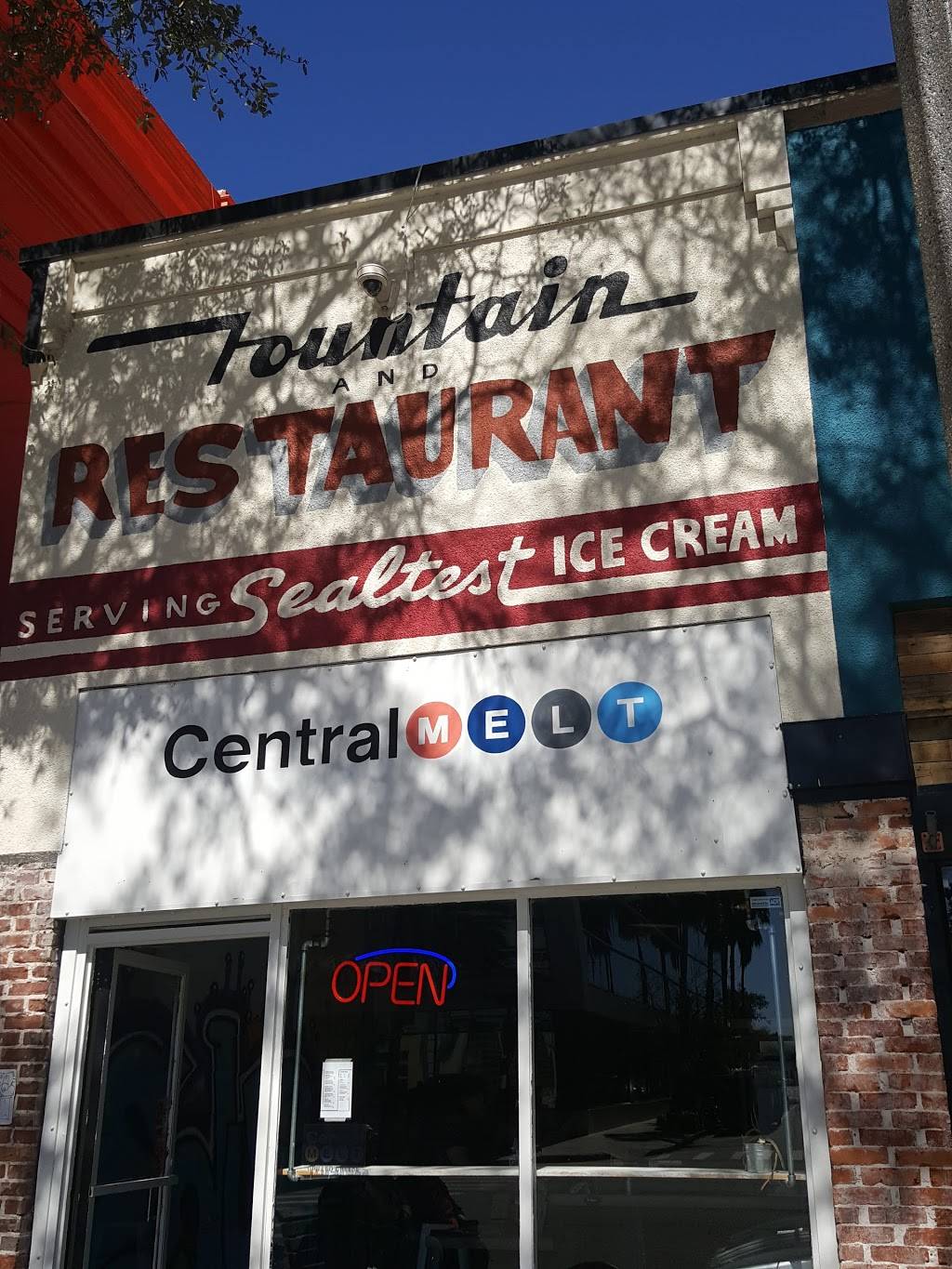 Central Melt | restaurant | 685 Central Ave, St. Petersburg, FL 33701, USA | 7273465338 OR +1 727-346-5338