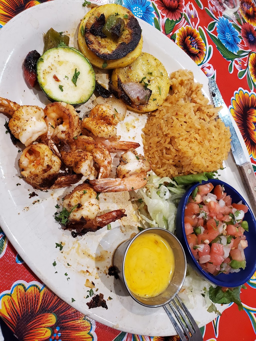 Tia Juanita’s Fish Camp | restaurant | 2900 W Sunset Dr, Orange, TX 77630, USA | 4092385010 OR +1 409-238-5010
