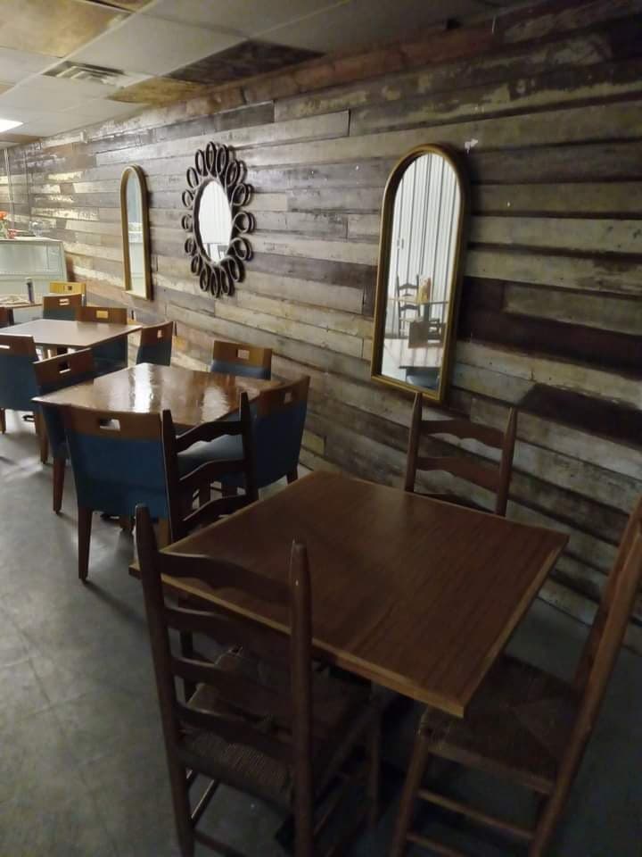 Billy Boyz Fine Dining | restaurant | 304 S Main St, Mullins, SC 29574, USA | 8435610385 OR +1 843-561-0385