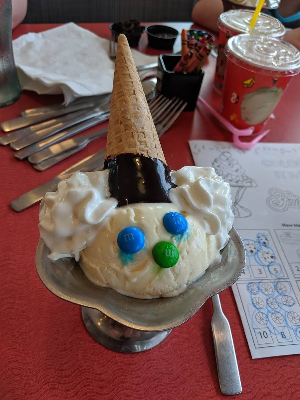 Friendlys | restaurant | 180 Boston Post Rd E W, Marlborough, MA 01752, USA | 5082511006 OR +1 508-251-1006