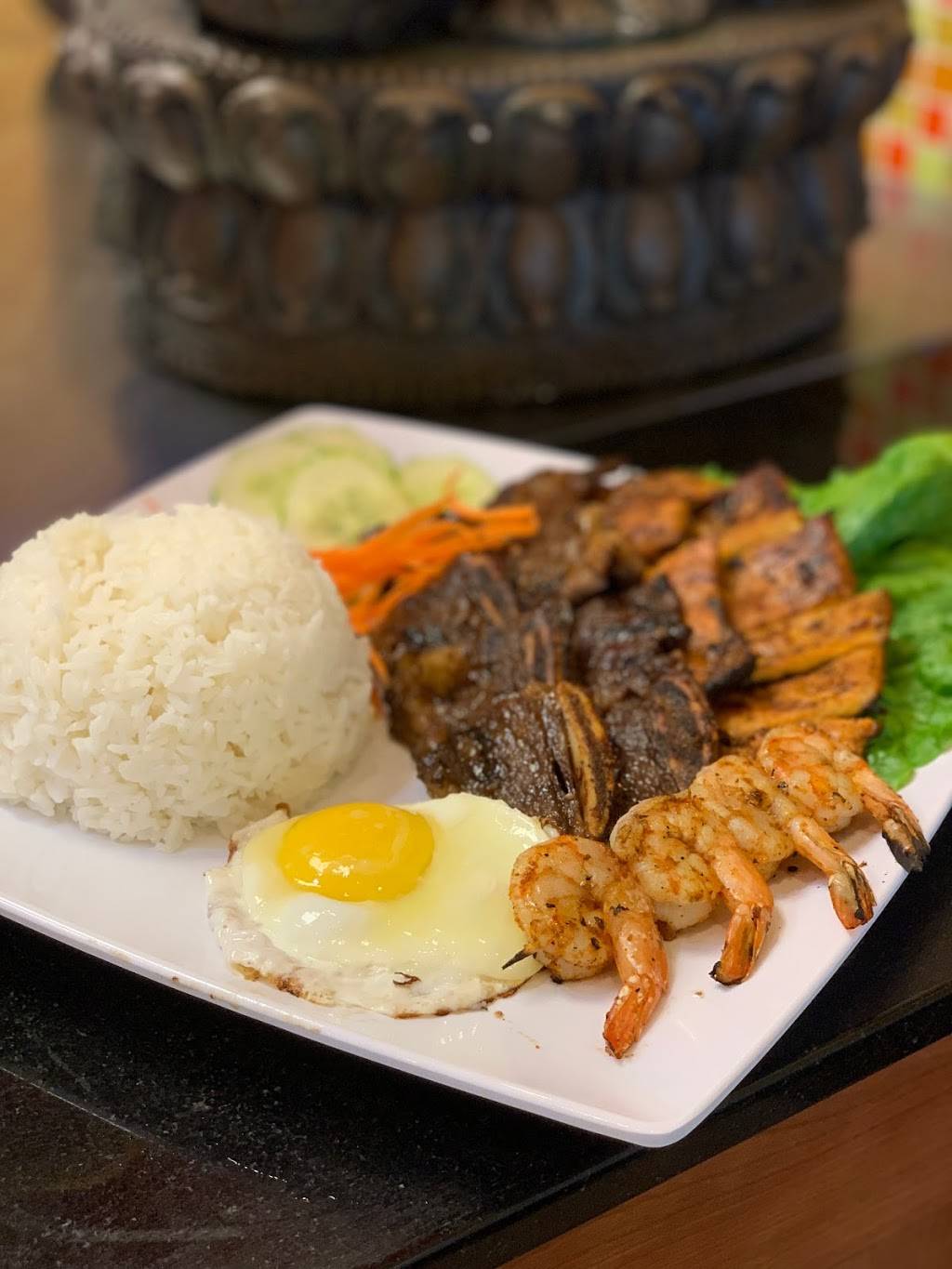 Wakais Asian Fusion | restaurant | 1600 Warren St #2, Mankato, MN 56001, USA | 5077206370 OR +1 507-720-6370