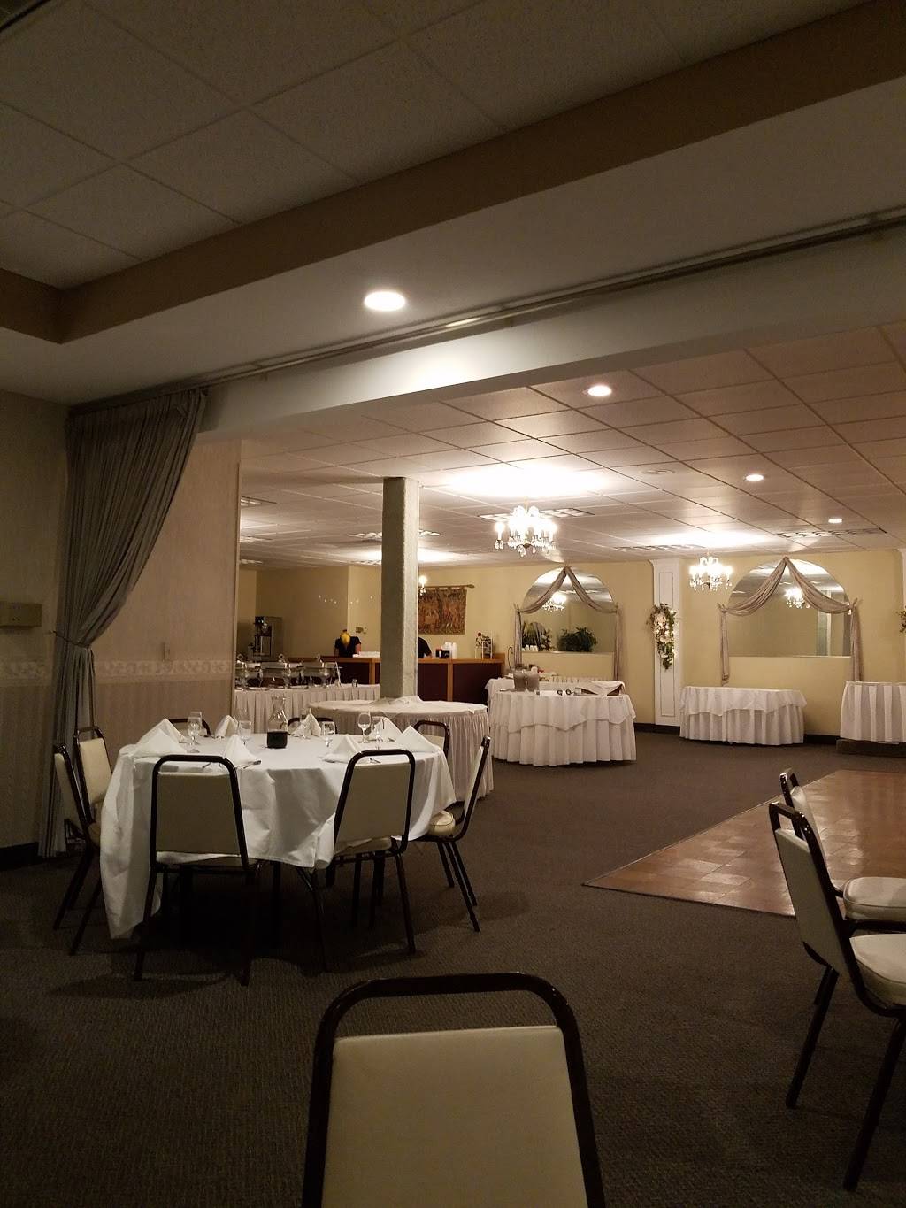 Enzos Restaurant & Banquet | restaurant | 2918 Elm Rd NE, Warren, OH 44483, USA | 3303723314 OR +1 330-372-3314