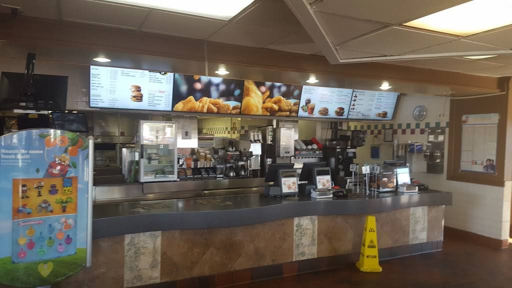McDonalds | cafe | 619 Broadway, Chula Vista, CA 91910, USA | 6194223744 OR +1 619-422-3744