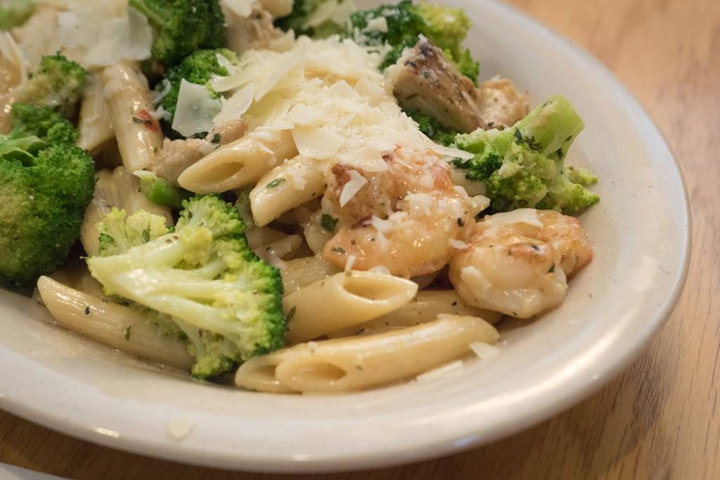 Chesapeake Grille & Deli | restaurant | 6786 Race Track Rd, Bowie, MD 20715, USA | 3012624441 OR +1 301-262-4441