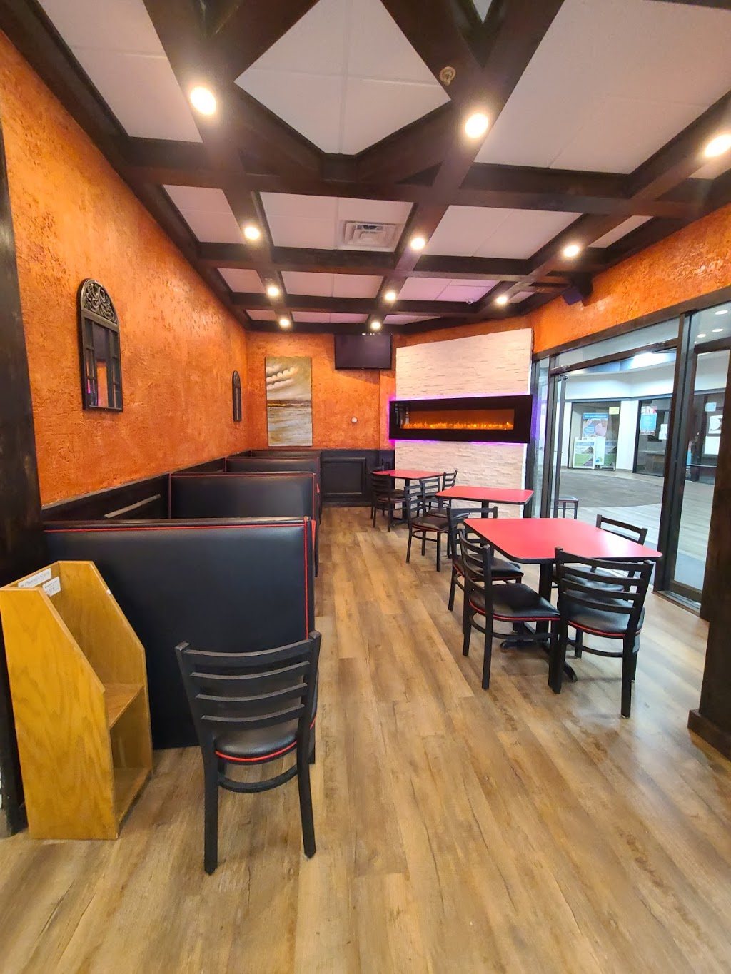 Mama Lupita’s taqueria & breakfast cafe | restaurant | 4080 W Broadway Ave #129, Robbinsdale, MN 55422, USA | 6124040028 OR +1 612-404-0028