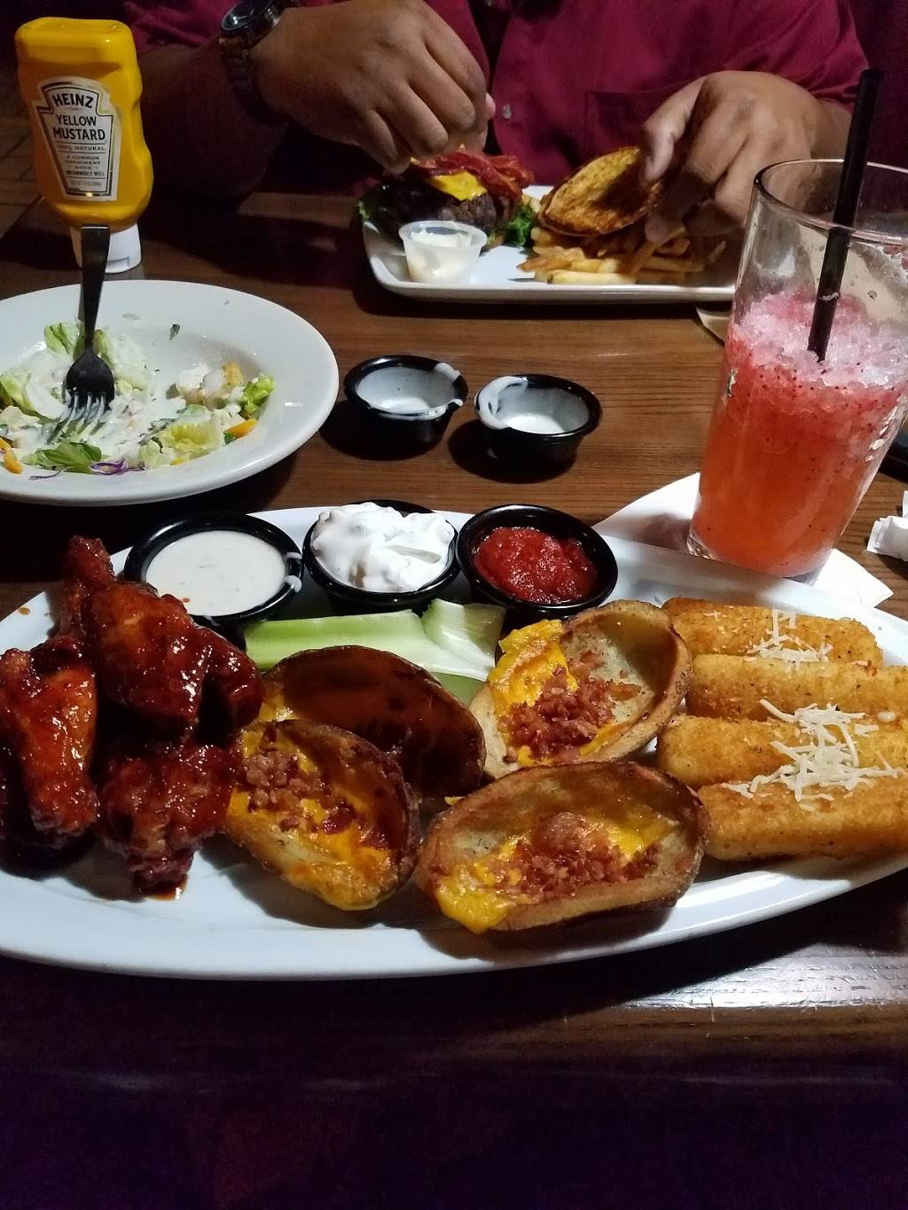 TGI Fridays | restaurant | 185 Union Ave, Memphis, TN 38103, USA | 9015238500 OR +1 901-523-8500