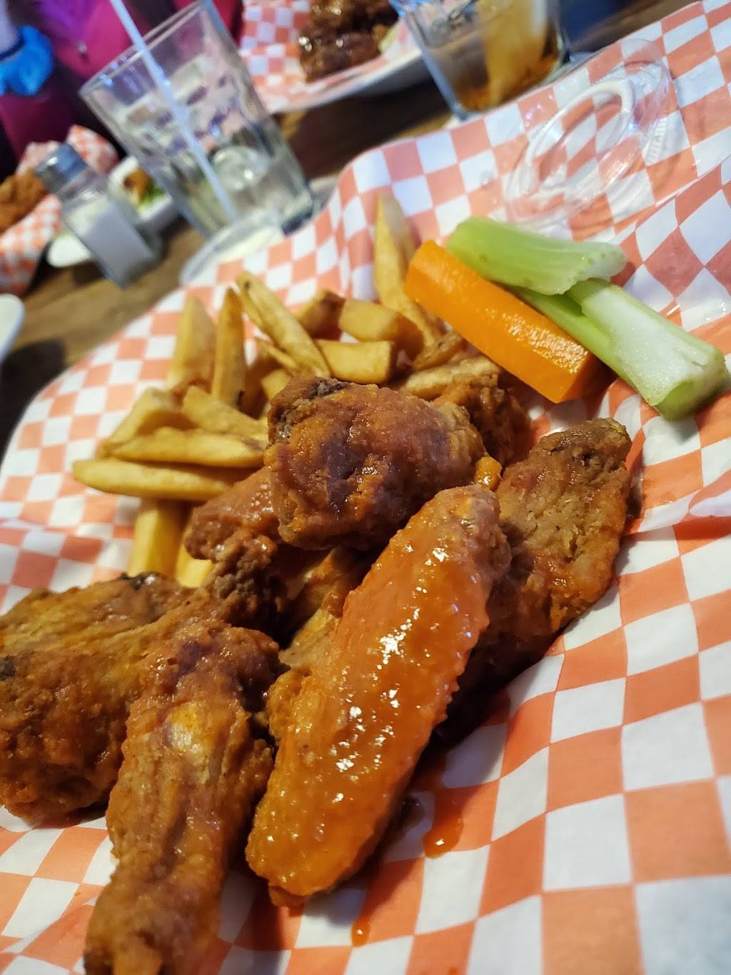 The Irish Shebeen | restaurant | 5555 Eglinton Ave W, Etobicoke, ON M9C 5M1, Canada | 4166959178 OR +1 416-695-9178