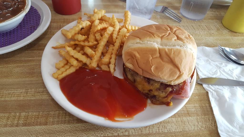 Bobbies Kitchen | restaurant | 1202 S 6th St, Brainerd, MN 56401, USA | 2188250626 OR +1 218-825-0626