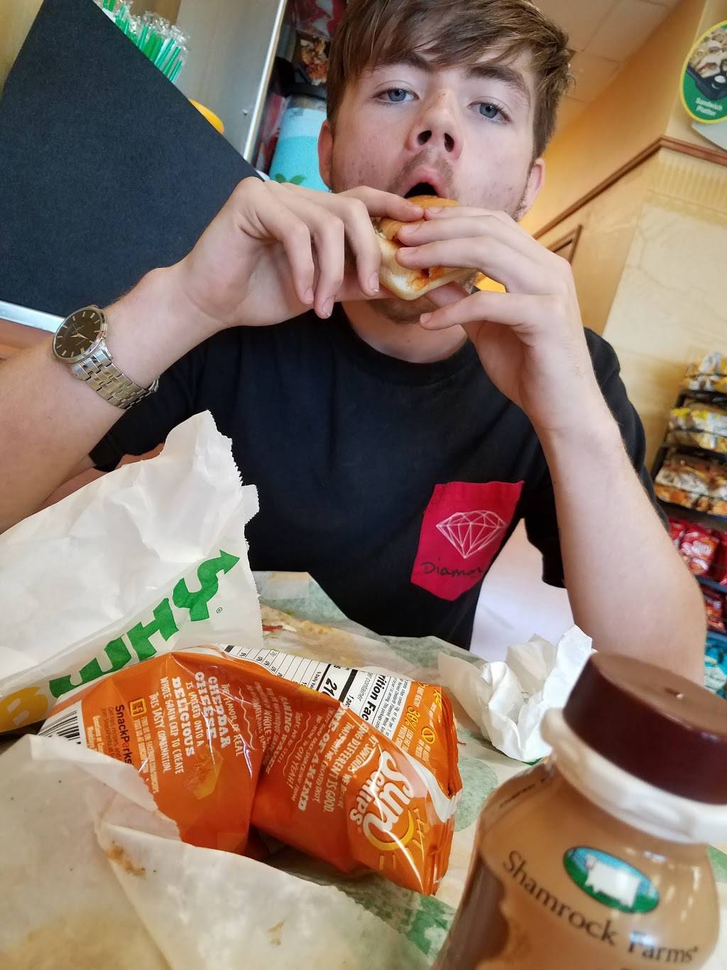 Subway | restaurant | 264 Turkeysag Trail, Palmyra, VA 22963, USA | 4345896882 OR +1 434-589-6882