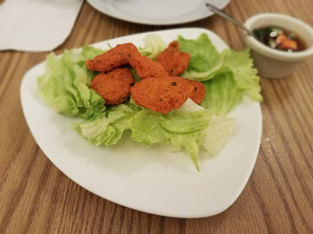 Tom Yum Koong Restaurant | restaurant | 11 Forest St, Medford, MA 02155, USA | 7813930888 OR +1 781-393-0888