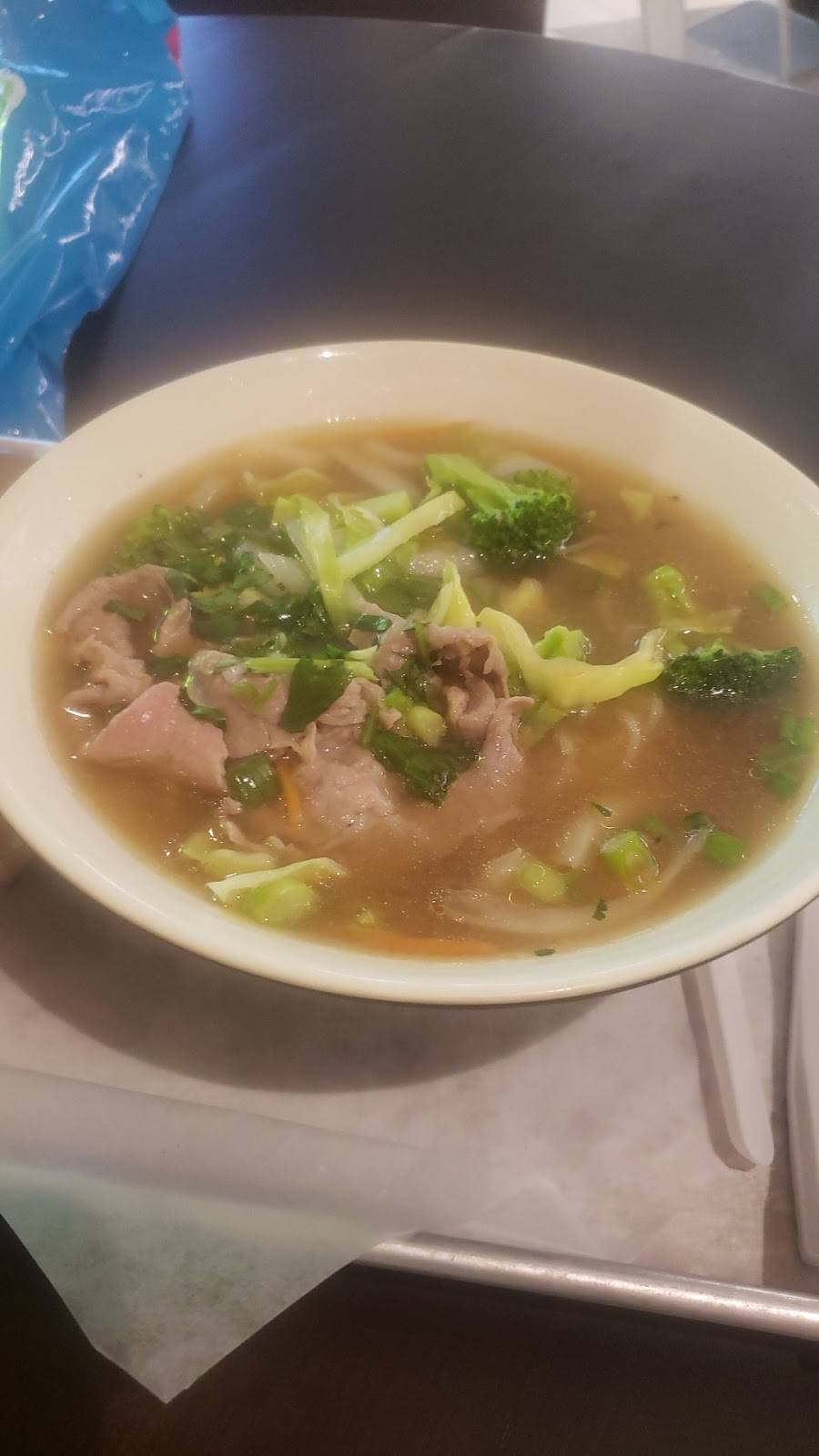 What The Pho | restaurant | 500 Bellevue Way NE, Bellevue, WA 98004, USA | 4254625600 OR +1 425-462-5600